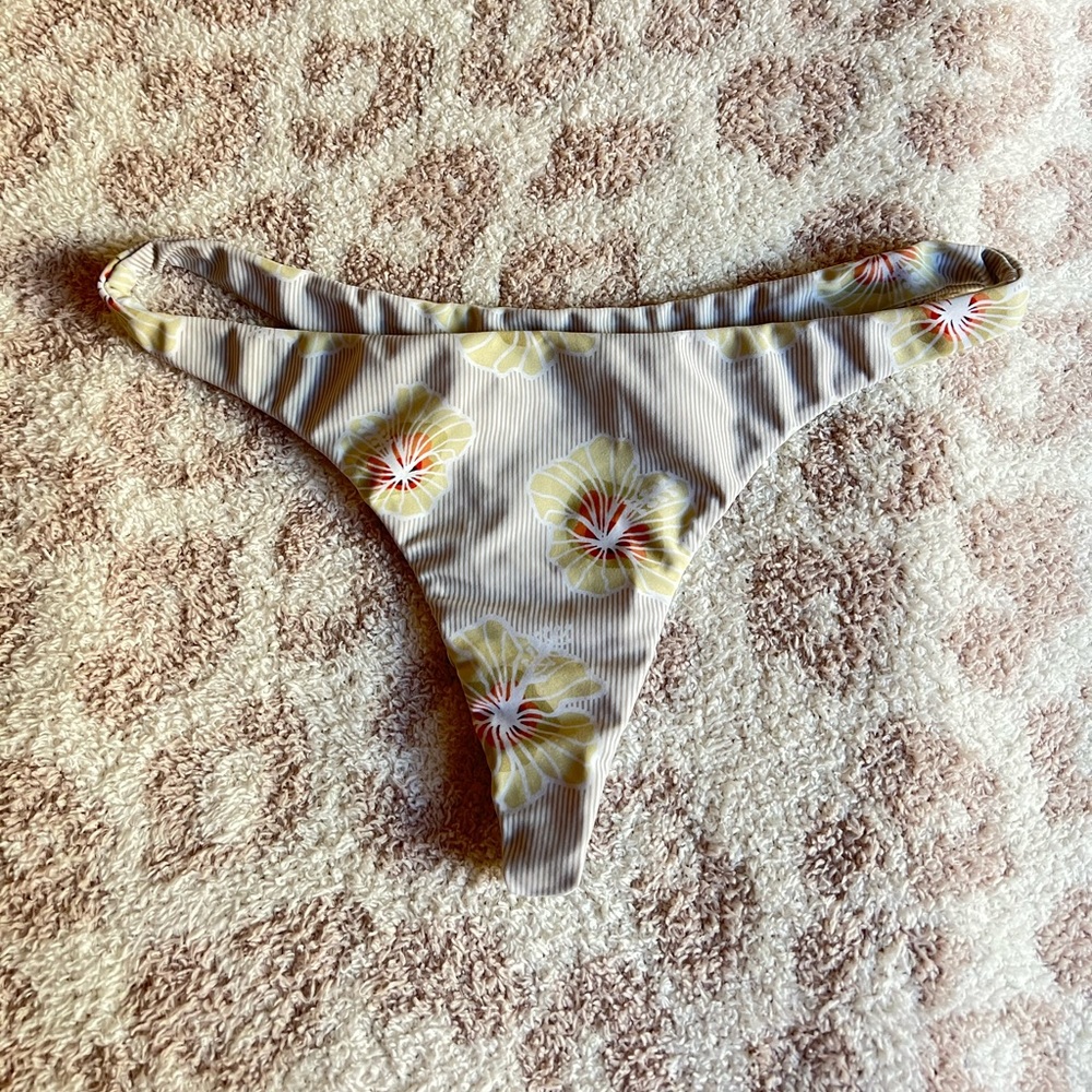 Benoa Swim | Tai Bottom | Yellow Hapa | Size Medium